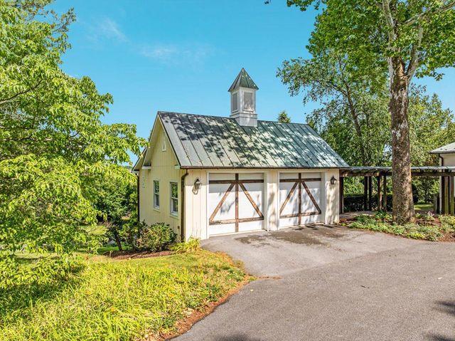 730 MERRIMANS LN, Winchester, VA 22601