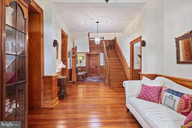 730 MERRIMANS LN, Winchester, VA 22601