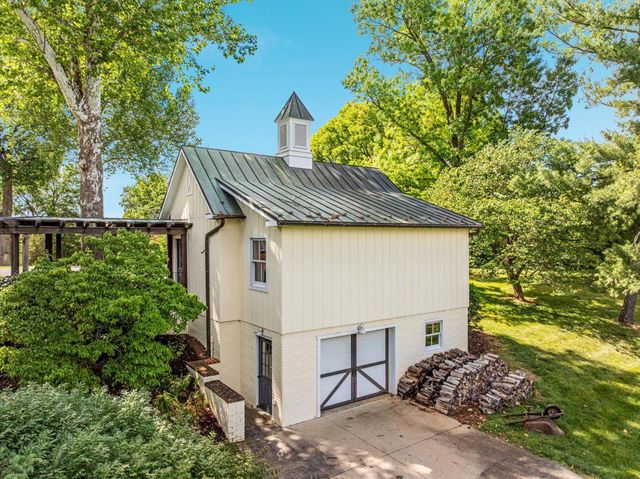 730 MERRIMANS LN, Winchester, VA 22601