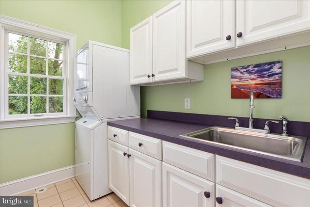 730 MERRIMANS LN, Winchester, VA 22601