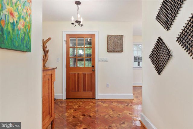 730 MERRIMANS LN, Winchester, VA 22601