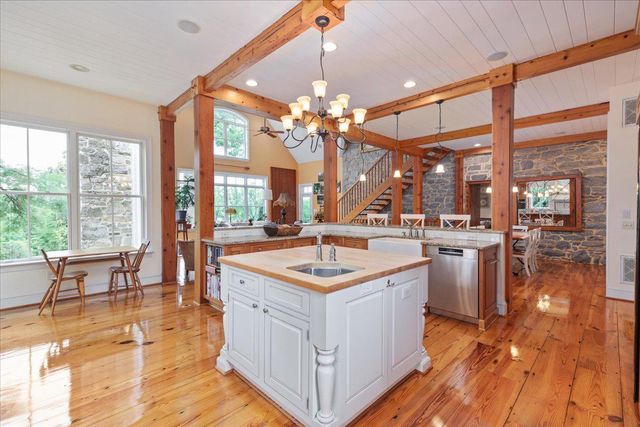 730 MERRIMANS LN, Winchester, VA 22601
