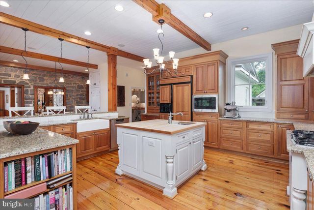 730 MERRIMANS LN, Winchester, VA 22601