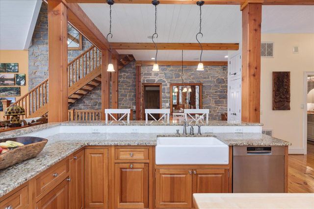 730 MERRIMANS LN, Winchester, VA 22601