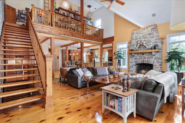 730 MERRIMANS LN, Winchester, VA 22601