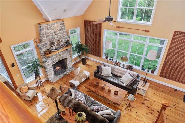 730 MERRIMANS LN, Winchester, VA 22601