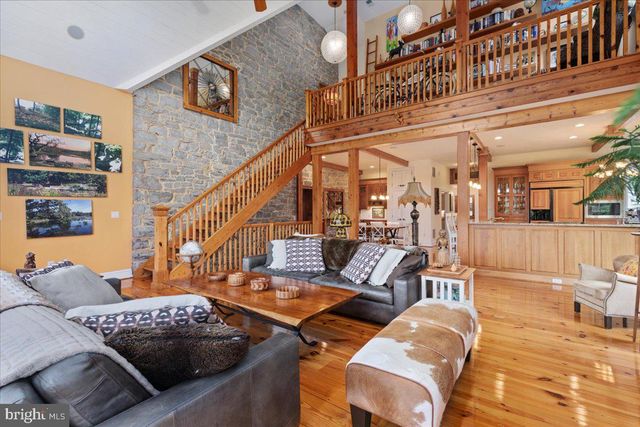 730 MERRIMANS LN, Winchester, VA 22601