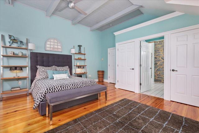 730 MERRIMANS LN, Winchester, VA 22601