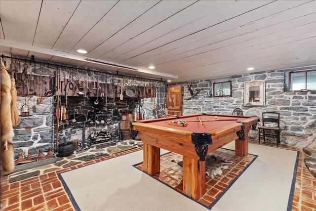 730 MERRIMANS LN, Winchester, VA 22601