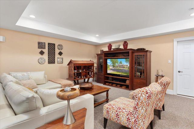 730 MERRIMANS LN, Winchester, VA 22601