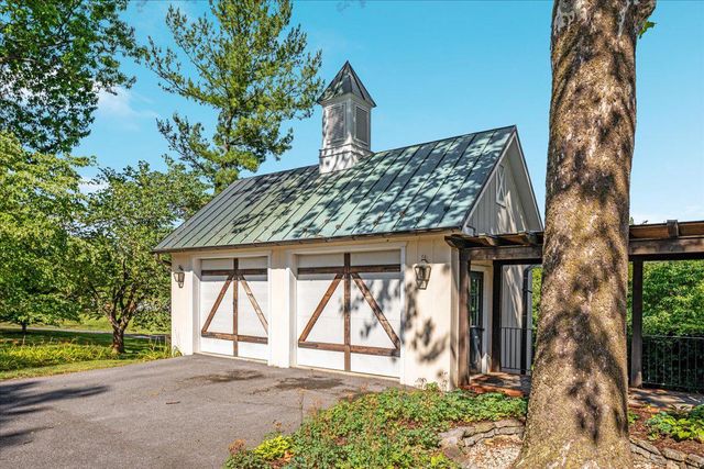 730 MERRIMANS LN, Winchester, VA 22601