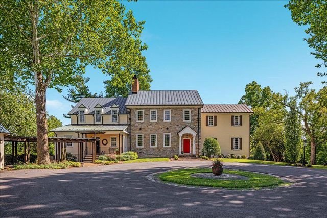 730 MERRIMANS LN, Winchester, VA 22601