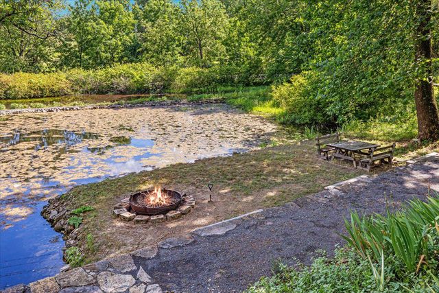 730 MERRIMANS LN, Winchester, VA 22601