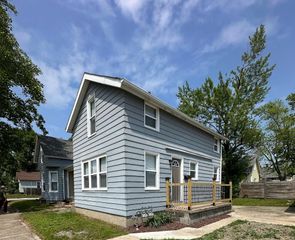 702 York Street B, Michigan City, IN 46360