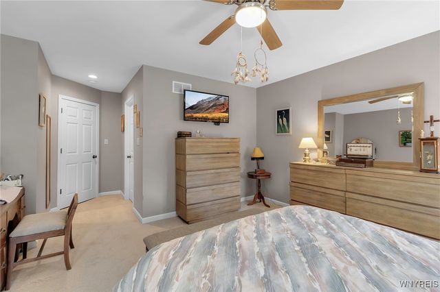 30 Sedge, Lancaster, NY 14086