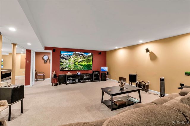 30 Sedge, Lancaster, NY 14086