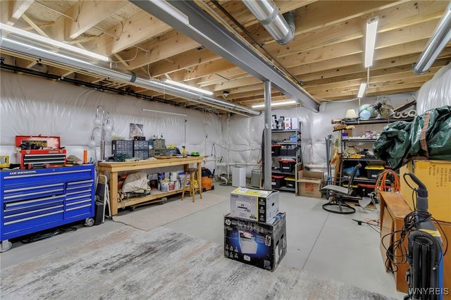 30 Sedge, Lancaster, NY 14086