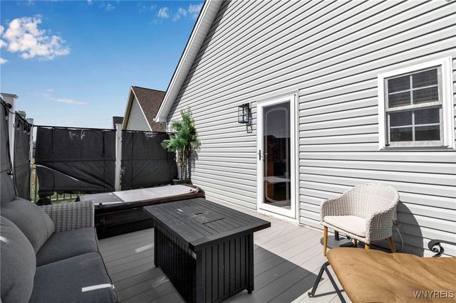 30 Sedge, Lancaster, NY 14086