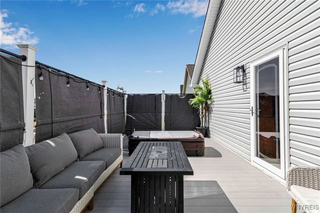 30 Sedge, Lancaster, NY 14086