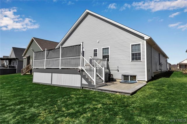 30 Sedge, Lancaster, NY 14086