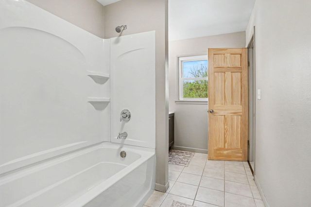 143 Kelwood Lane, Battle Creek, MI 49015