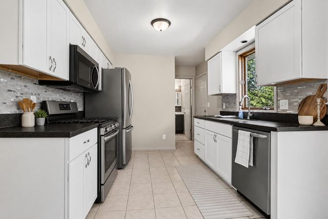 143 Kelwood Lane, Battle Creek, MI 49015