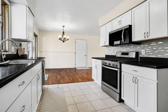 143 Kelwood Lane, Battle Creek, MI 49015