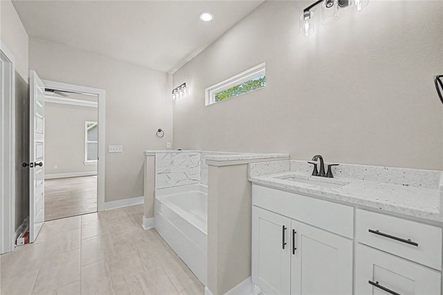 2 Grier Lane, Bella Vista, AR 72715