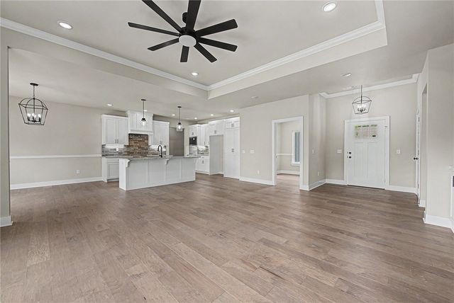 2 Grier Lane, Bella Vista, AR 72715