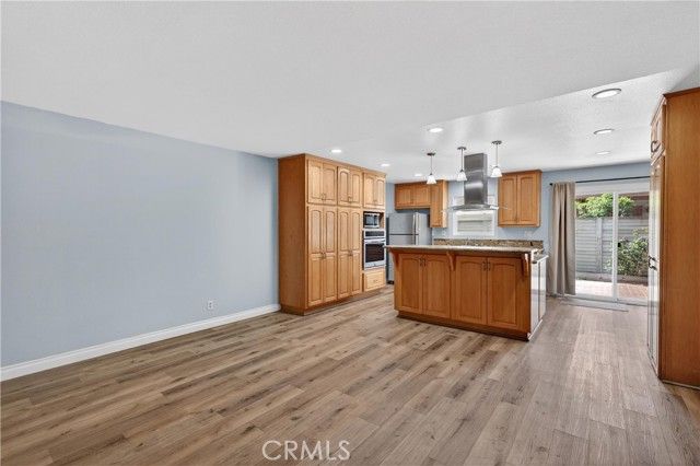 14802 Newport 20B, Tustin, CA 92780