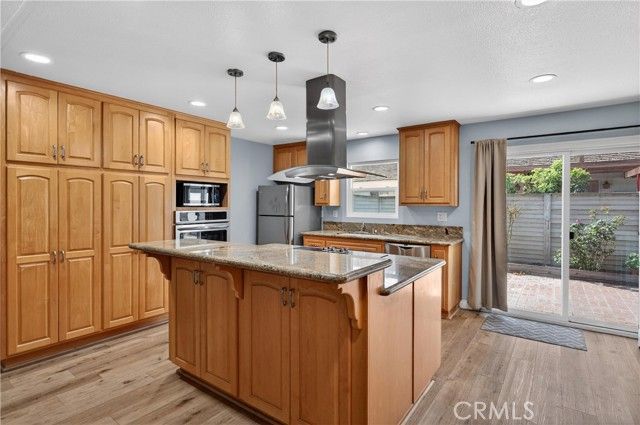 14802 Newport 20B, Tustin, CA 92780