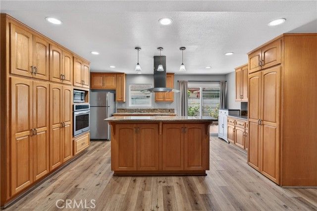 14802 Newport 20B, Tustin, CA 92780