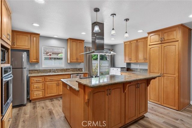 14802 Newport 20B, Tustin, CA 92780