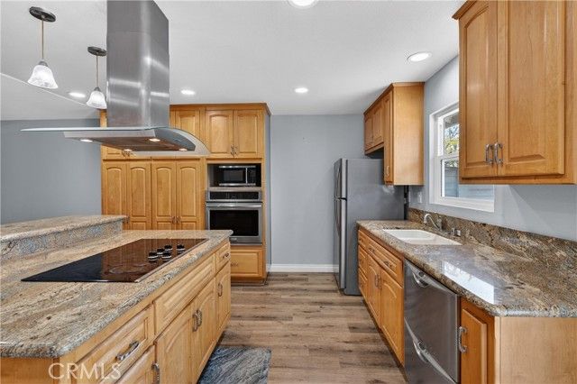 14802 Newport 20B, Tustin, CA 92780