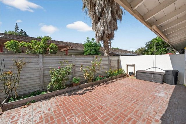 14802 Newport 20B, Tustin, CA 92780