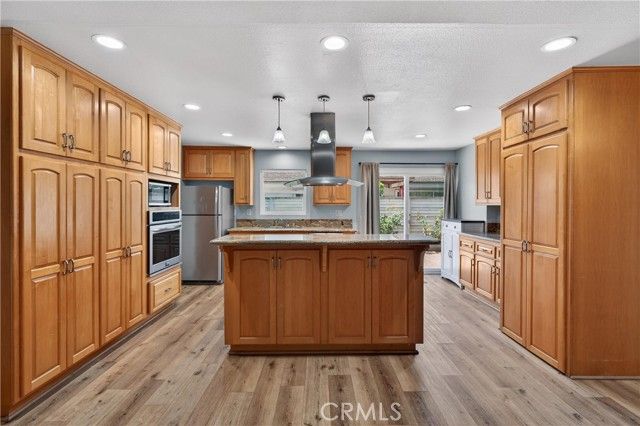 14802 Newport 20B, Tustin, CA 92780