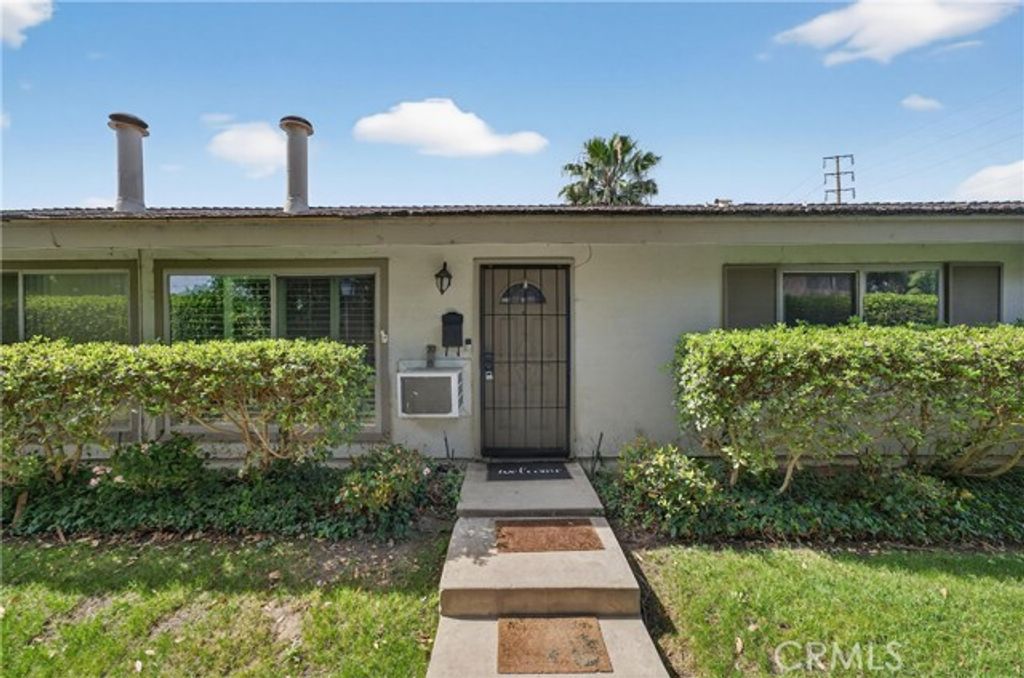 14802 Newport 20B, Tustin, CA 92780