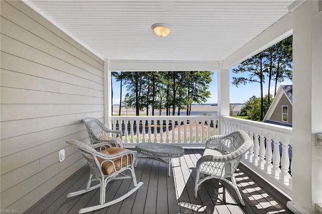 411 Lawnes Neck DR, Smithfield, VA 23430