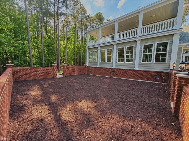 411 Lawnes Neck DR, Smithfield, VA 23430