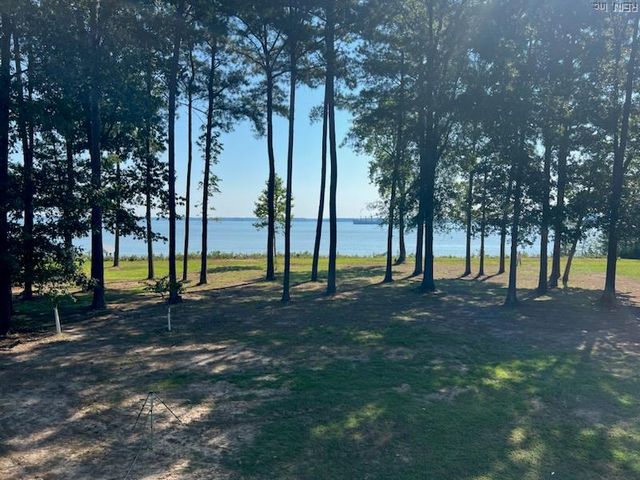 411 Lawnes Neck DR, Smithfield, VA 23430
