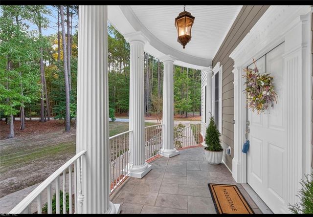 411 Lawnes Neck DR, Smithfield, VA 23430