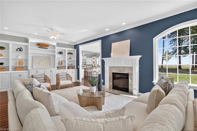 411 Lawnes Neck DR, Smithfield, VA 23430