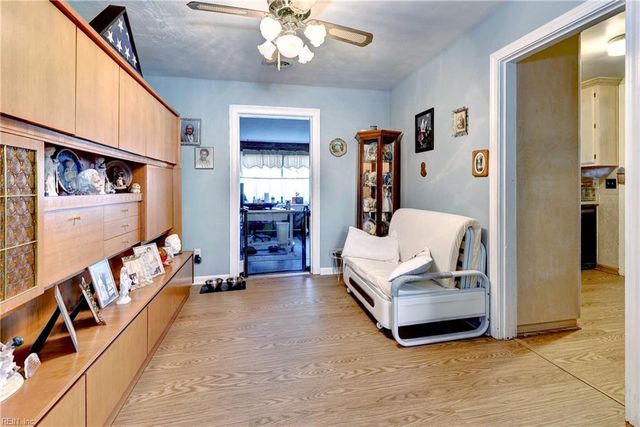 22 Westbrook DR, Hampton, VA 23666