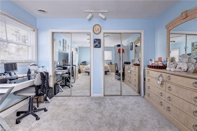 22 Westbrook DR, Hampton, VA 23666