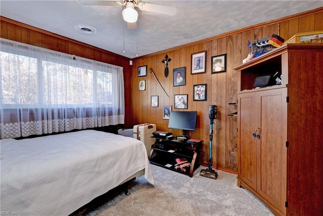 22 Westbrook DR, Hampton, VA 23666