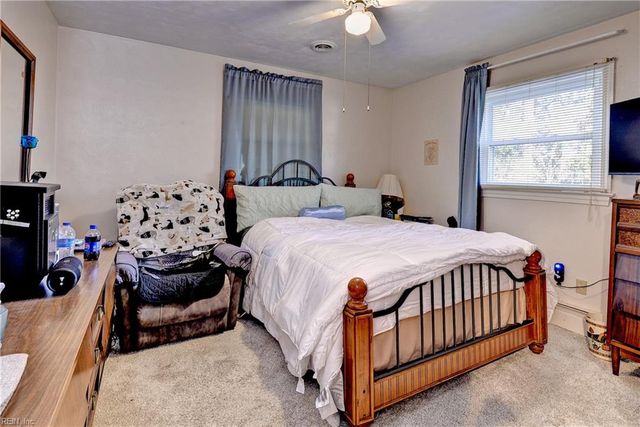 22 Westbrook DR, Hampton, VA 23666