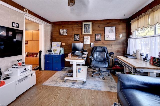 22 Westbrook DR, Hampton, VA 23666