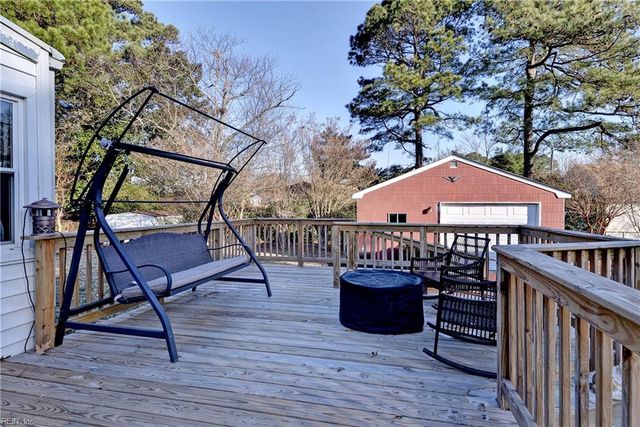 22 Westbrook DR, Hampton, VA 23666