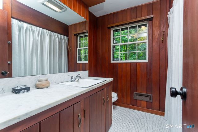 15 Brinsmade Lane, Sherman, CT 06784