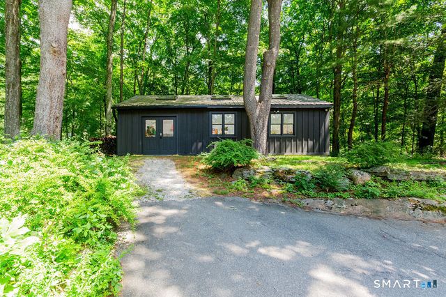 15 Brinsmade Lane, Sherman, CT 06784